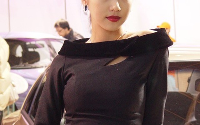 【ソウルショー2002写真蔵】コンパニオンはあっちを見ても、こっちを見ても韓国美女が勢ぞろい