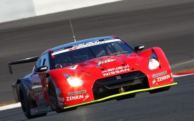 会場内の出展ブースでは、『NISSAN GT-R specV （R35）』や『NISSAN GT-R NISMO Club Sports package』装着車、『フェアレディZ ロードスター』を特別先行展示する。