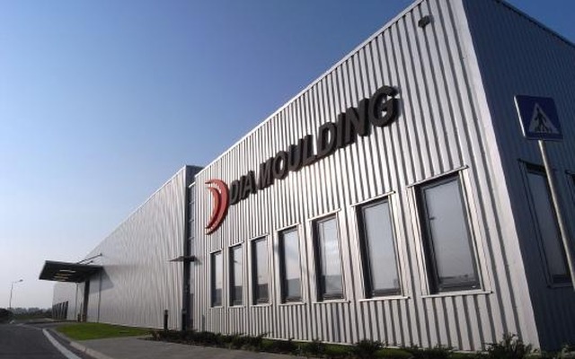 機能成形品事業の生産子会社ダイアモールディング・スロバキアの工場