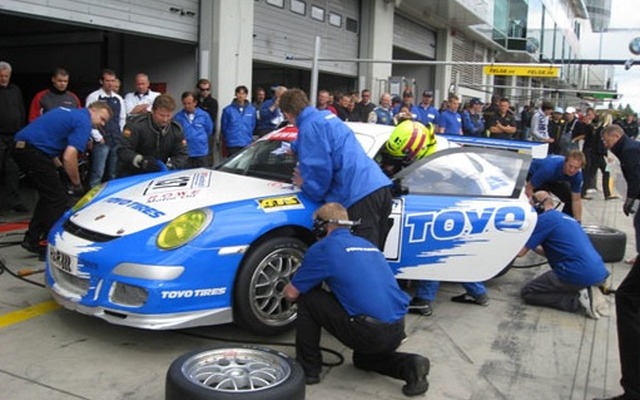 ハンガリー12時間耐久「Lammertink Racing with TOYO TIRES」チームにレース用タイヤを供給