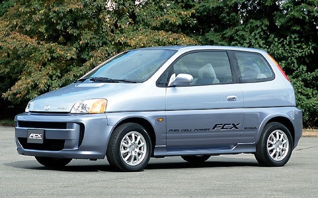 【新聞ウォッチ】トヨタとホンダの燃料電池車、世界初市販の意義とは……