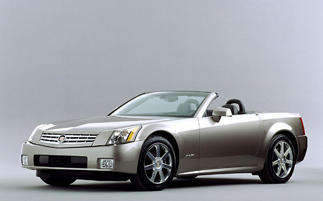 【デトロイトショー2003出品車】キャデラック『XLR』はメルセデスベンツ『SL』を上回る