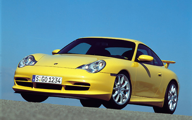 新型ポルシェ『911 GT3』堂々!!