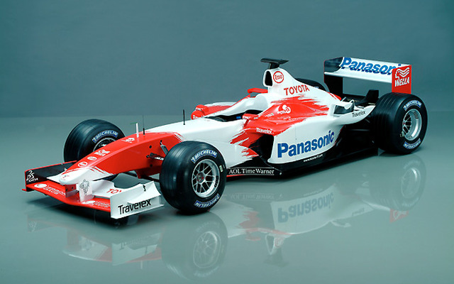 【トヨタF1ドリーム】新型車「TF103」と2003年体制を発表