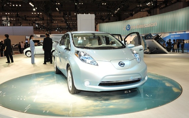 日産リーフ、左ハンドル仕様