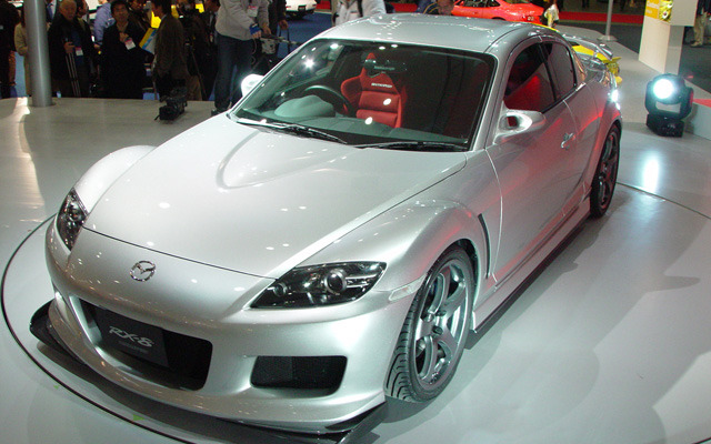 【オートサロン2003速報】量産型は日本初展示---マツダ『RX-8』を見逃すな