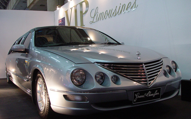 【オートサロン2003速報】今回の展示で一番豪華なクルマはこれだ!!