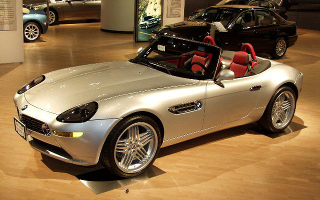 【LAショー2003速報】BMWアルピナ『ロードスターV8』…『Z8』ベース