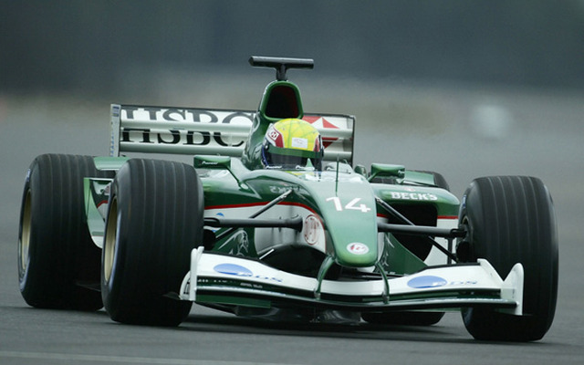 ジャガーF1、インターネットで新車「R4」発表