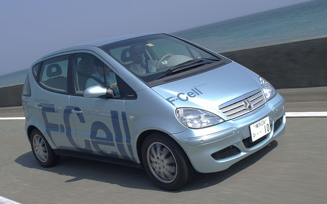 「交通環境学習クルマ大集合」に提供される、Aクラスベースの燃料電池車「F-CELL」