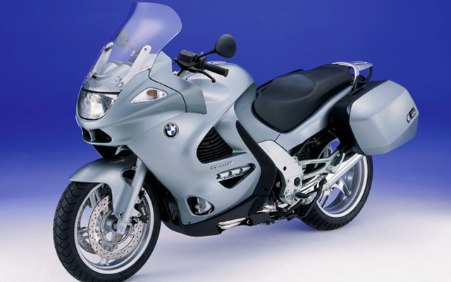 BMWからオーバー200万円のモーターサイクル---『K1200GT』