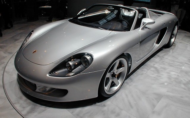 【ジュネーブショー2003出品車】ポルシェのフラッグシップ『カレラGT』がデビュー