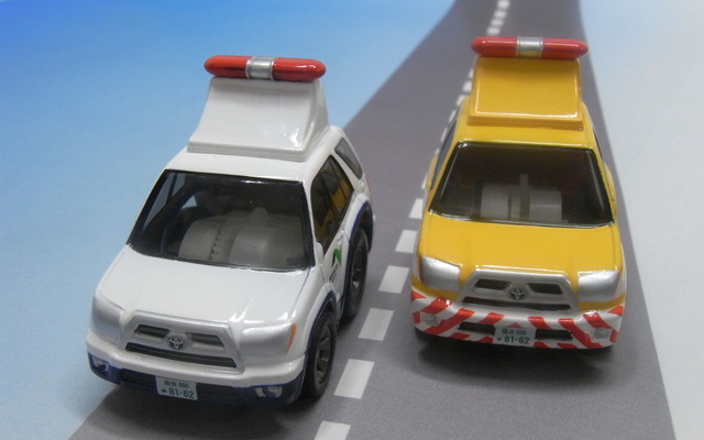 高速道路巡回パトカーのチョロQ