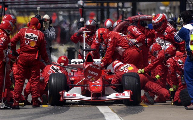 F1さらなる新ルール検討でレース戦略に大変化? …燃料補給