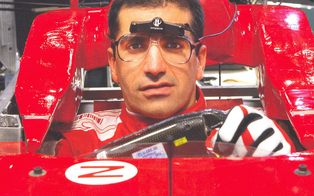 新シミュレーターを試すテストドライバーのマルク・ジェネ