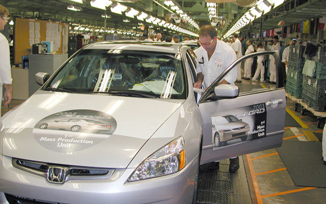 戦争を前に米国の新車販売需要が失速!!