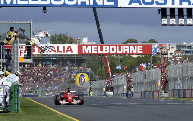 フリーマンがF1オーストラリアGPでチェッカーフラッグ