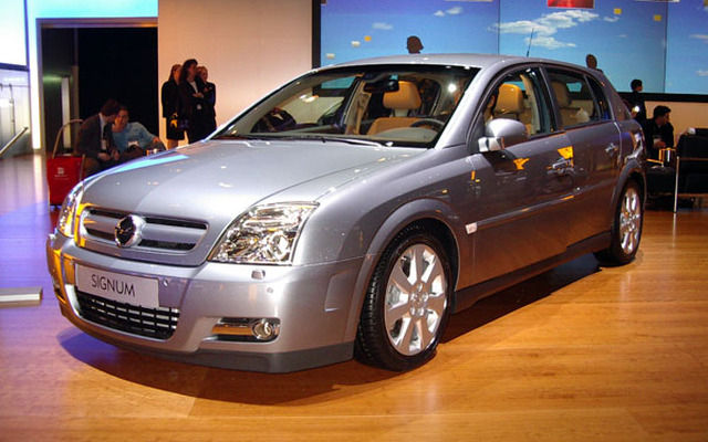 【ジュネーブショー2003速報】オペル『シグナム』に競合車は無い