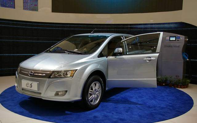 BYD e6