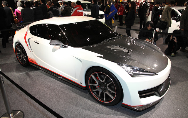 FT-86 G Sports Concept。ノーマルのFT-86よりロングノーズ化されている