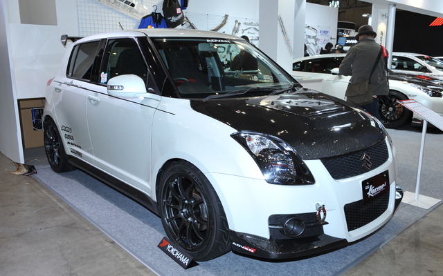 東京オートサロン10ライブラリー】スイフト スポーツとランサー 東京オートサロン10ライブラリー】スイフト スポーツとランサー