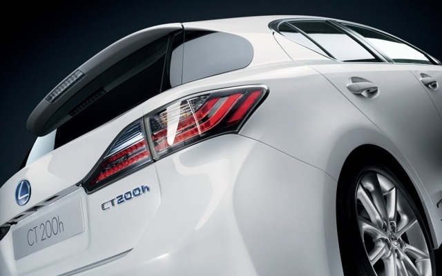 レクサスCT200h