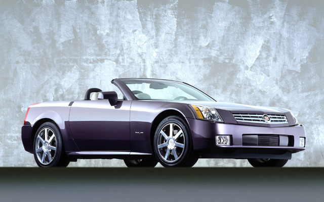 GM、キャデラック『XLR』に高出力＆高トルクの次世代エンジンを搭載
