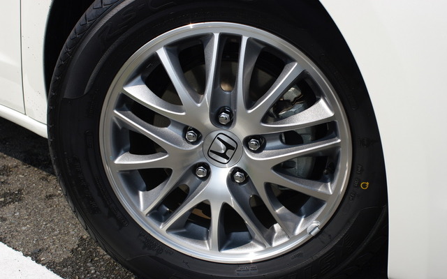 スターファイア RS-C2.0 サイズは標準装着タイヤと同寸