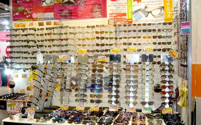 DOUBLE O Glasses GEAR。ホームページはhttp://www.double-o.com/