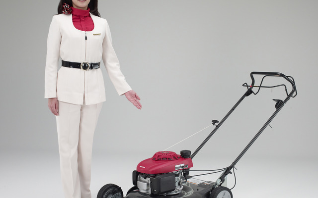 米国ホンダ製自走式芝刈機「HRS536」
