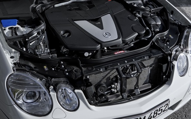 V6ディーゼル「ブルーテック」エンジン