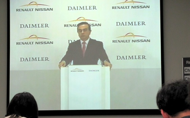 日産本社での遠隔記者会見