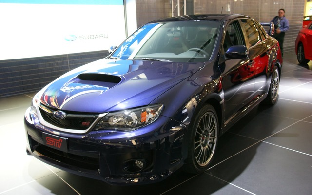スバル インプレッサWRX STI（4ドアセダン）