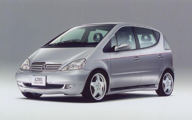 メルセデスベンツ『Aクラス』に高性能スポーツ仕様車を限定発売