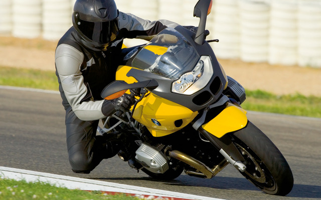 R1200S