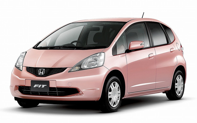 フィット 1.3 G特別仕様車 She's （ピンクゴールド・メタリック）