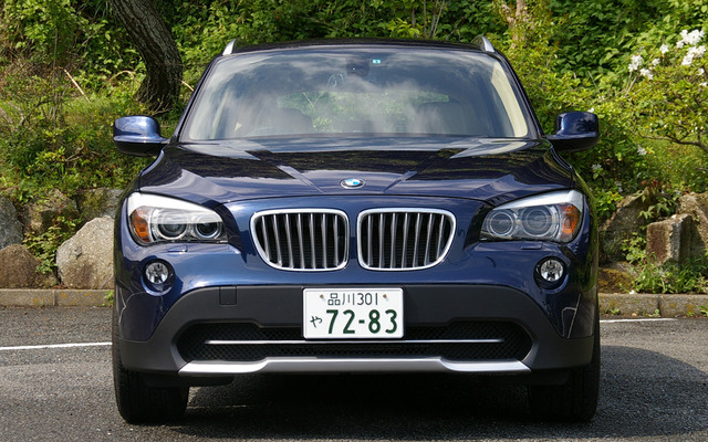 X1 xDrive 25i（18インチホイール）