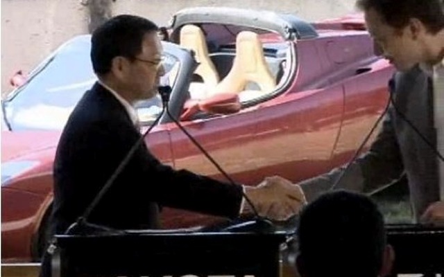 豊田章男社長とイーロン・マスク会長（画像は公式発表動画より）