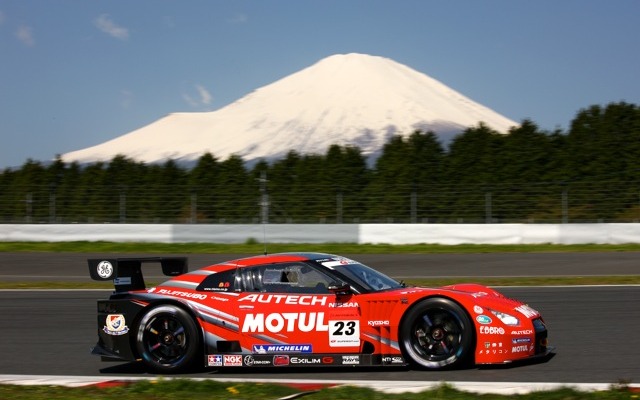 MOTUL AUTECH GT-R