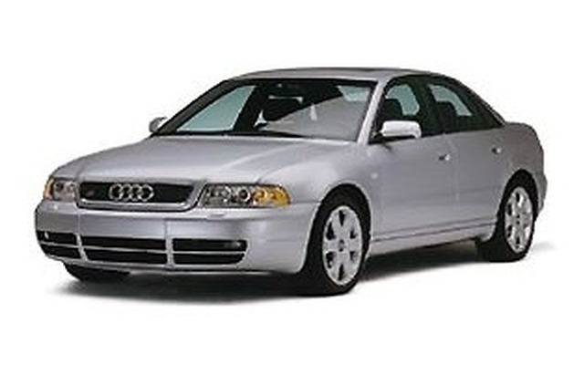 アウディ主力の『A4』2001年モデル投入、ここがこうなった
