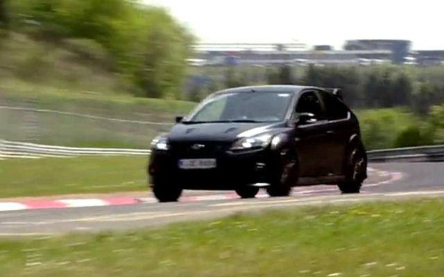 フォーカスRS500を試すWRCのミッコ・ヒルボネン選手（画像は動画キャプチャー）