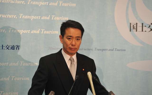 菅内閣の再任大臣として就任会見に望む前原国交相（8日22時）　撮影＝中島みなみ
