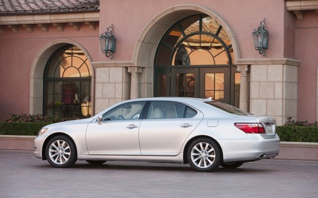LS460L