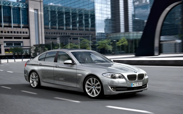 523i