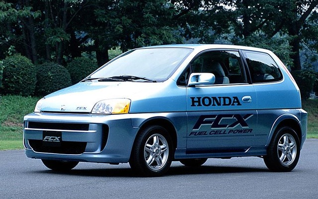 ホンダ、本社ショールームで環境フェア