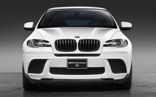 BMWパフォーマンスキットを装着したX6
