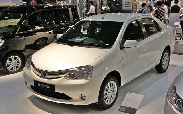 インド向け乗用車 エティオス