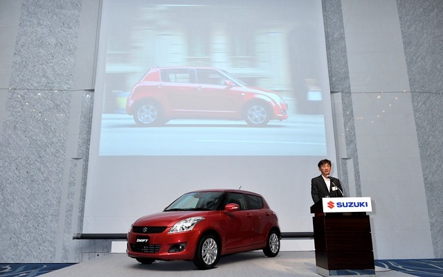 スイフト新型