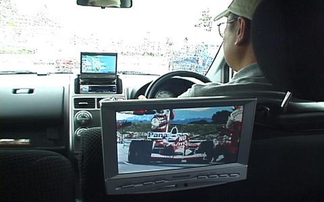 【Response.】パナソニック『Strada CN-DV250RD』…動画でわかる映画ナビ