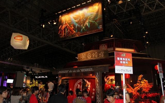 【TGS 2010】『モンスターハンターポータブル 3rd』に人だかり・・・3つのミッションが体験可 【TGS 2010】『モンスターハンターポータブル 3rd』に人だかり・・・3つのミッションが体験可